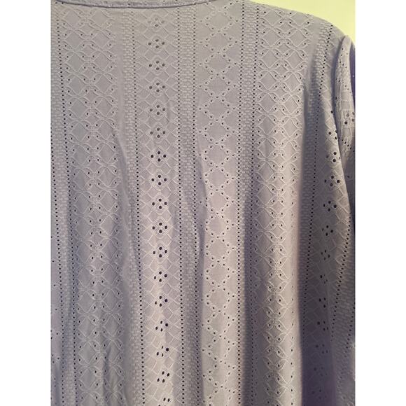 GUC Women's Plus Lavendar Button Front Short Sleeve Top Eyelet Fabric Size 2XL - Picture 4 of 7
